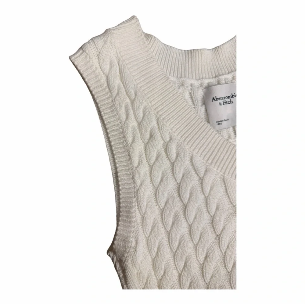Abercrombie & Fitch Women's Cable Knit Sweater Vest | Cream Preppy Cottagecore - Picture 5 of 8